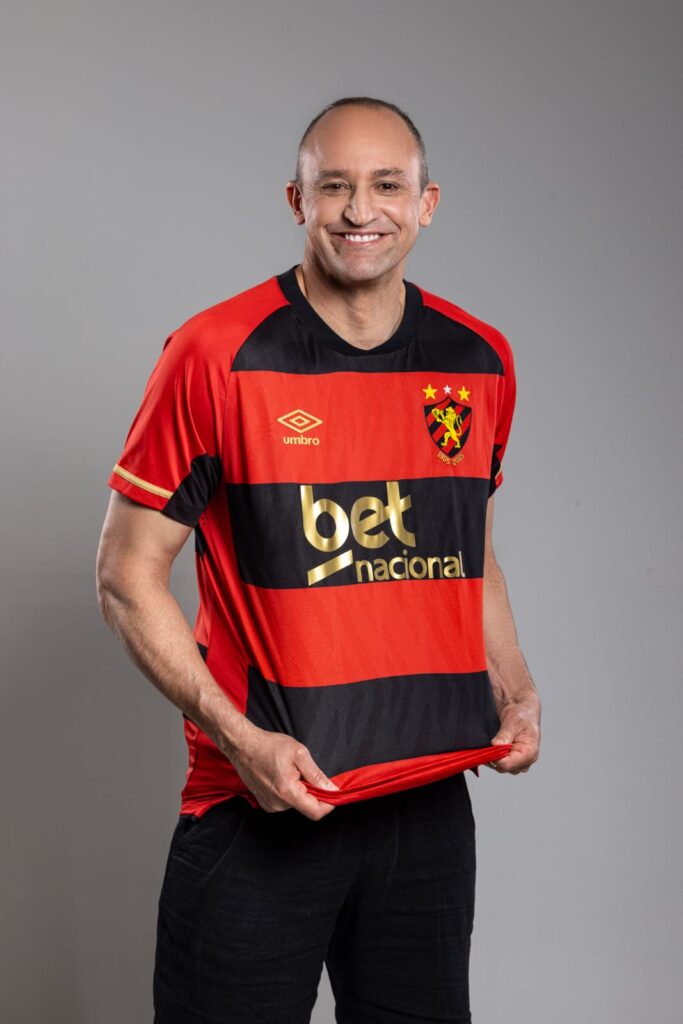 WhatsApp-Image-2026-02-03-at-16.28.53-683x1024 Magrão projeta temporada do Sport em 2026 e destaca chegada do treinador Roger: “Conhece o Clube”